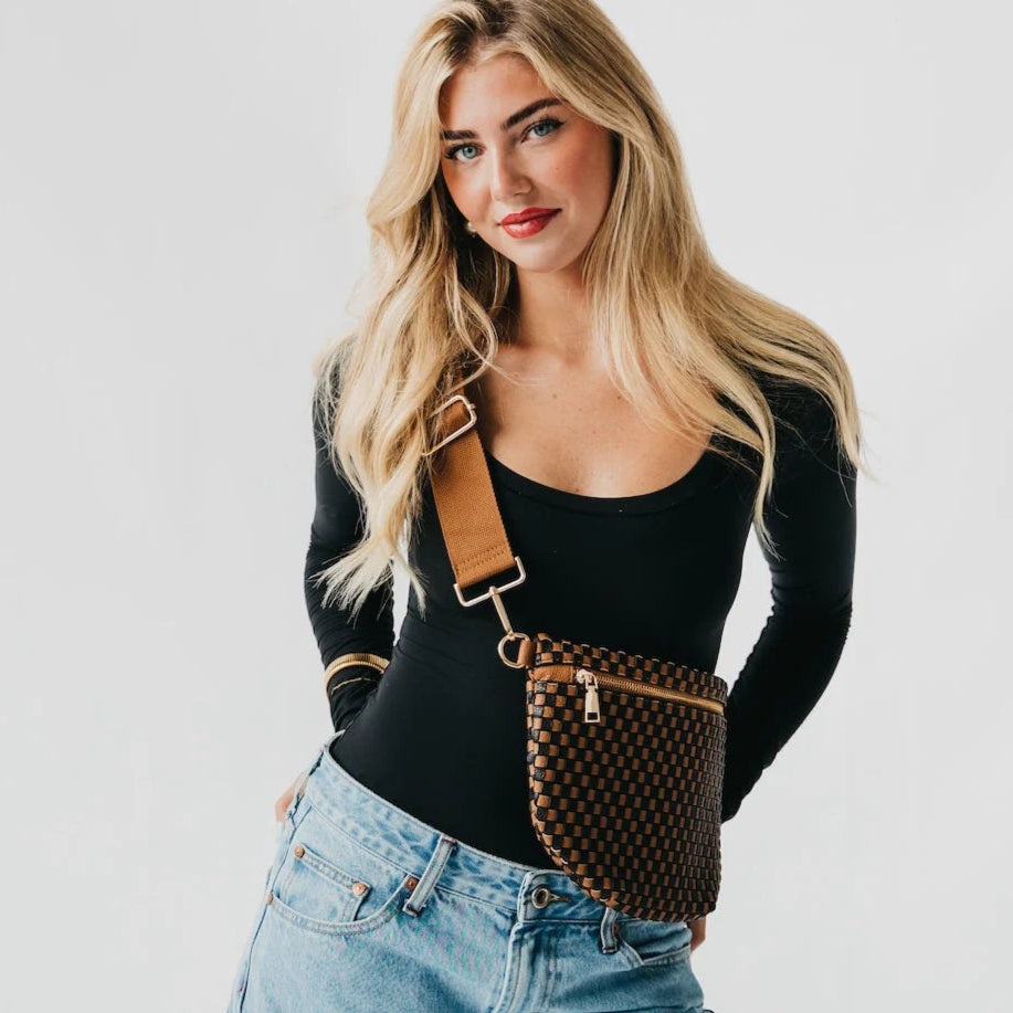 Westlyn Woven Bum Bag: Checkered Coffee